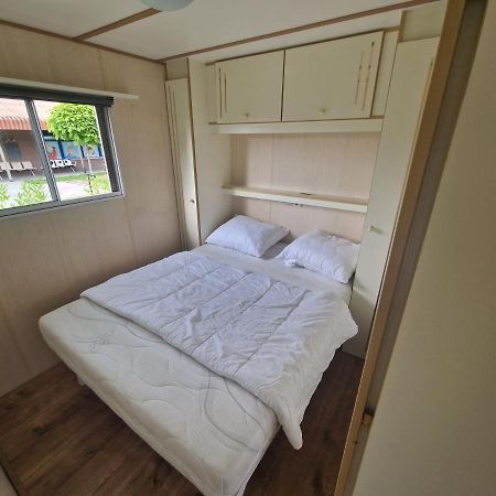 Chalet Veenmeer Tynaarlo Exteriör bild